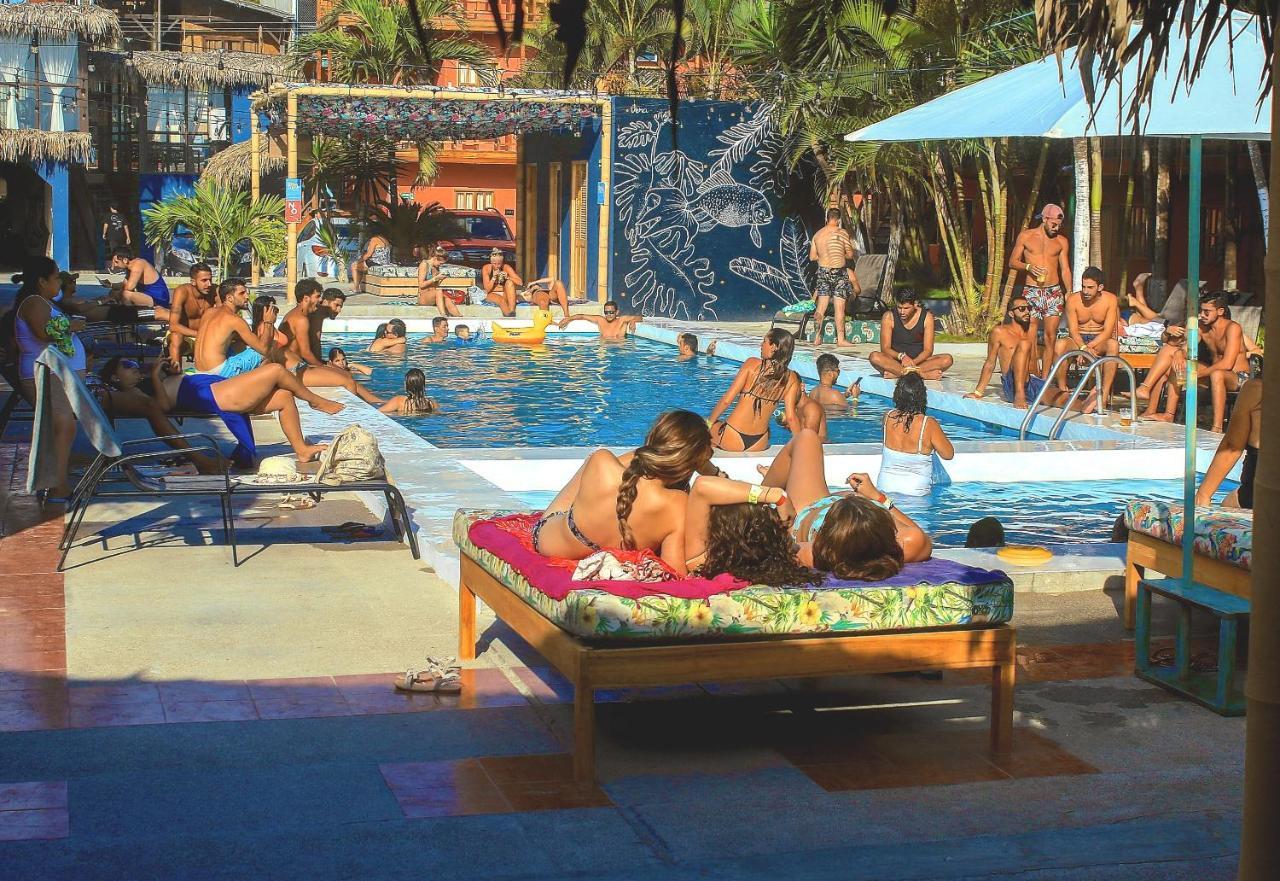 Slumber Party Montanita Hotel Bagian luar foto
