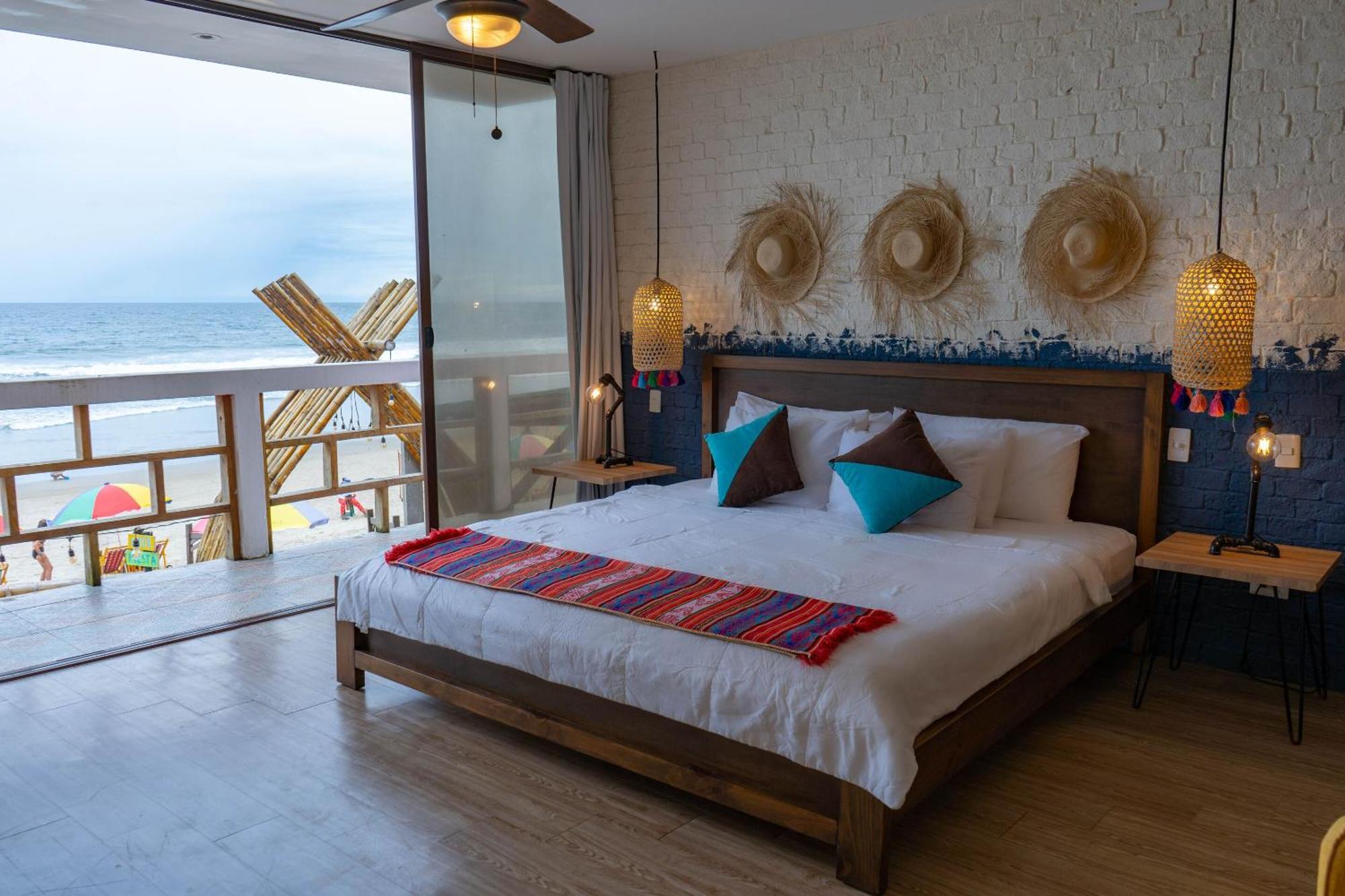 Slumber Party Montanita Hotel Bagian luar foto